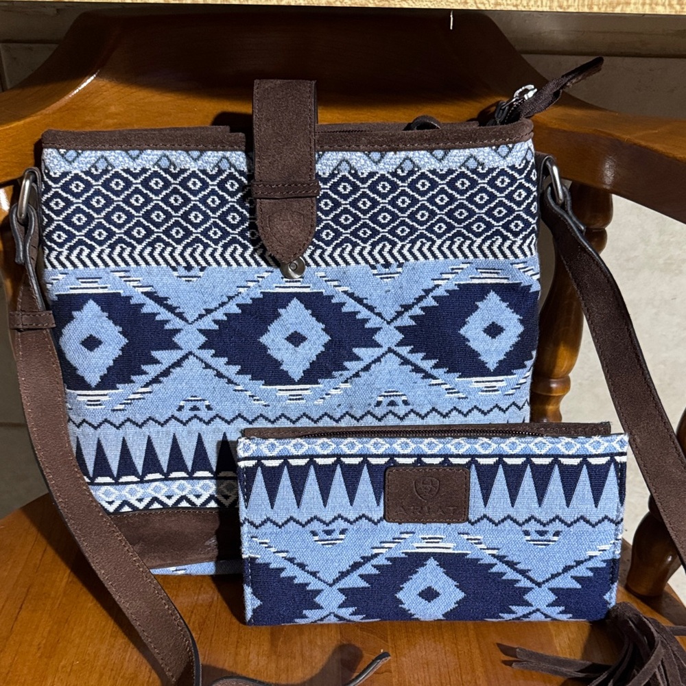 Ariat Blue and Brown Geometric Crossbody Bag Set